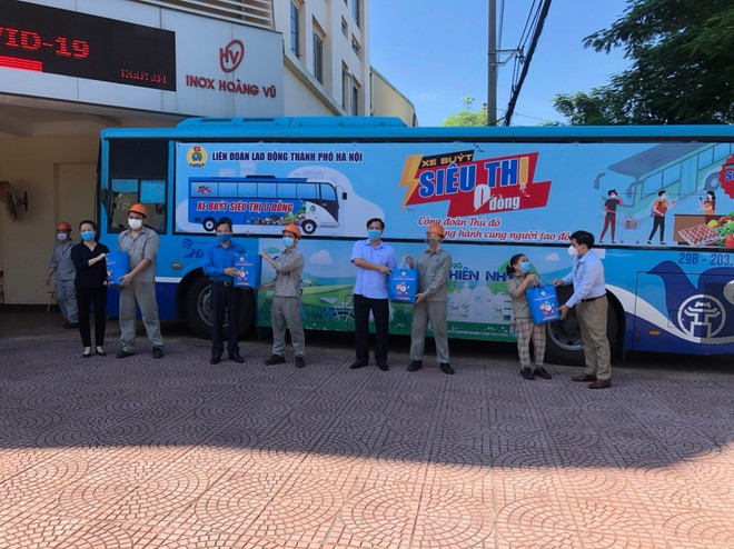 Dịch COVID-19: Hà Nội đưa hàng hóa lưu động đến tận khu dân cư ảnh 2