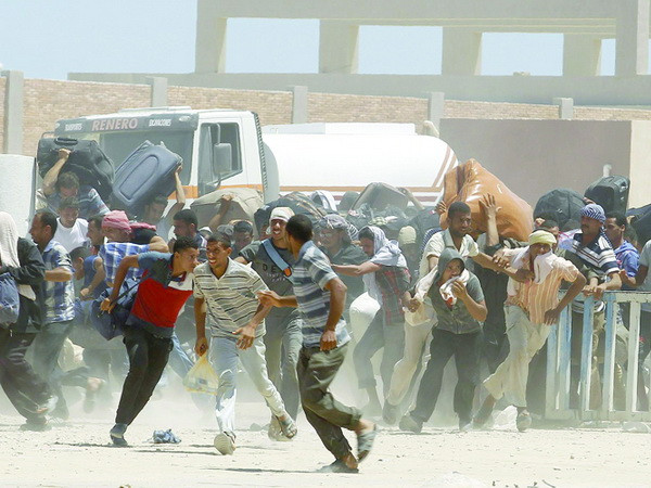 [Video] Ai Cập lập cầu hàng không sơ tán công dân ở Libya ảnh 1