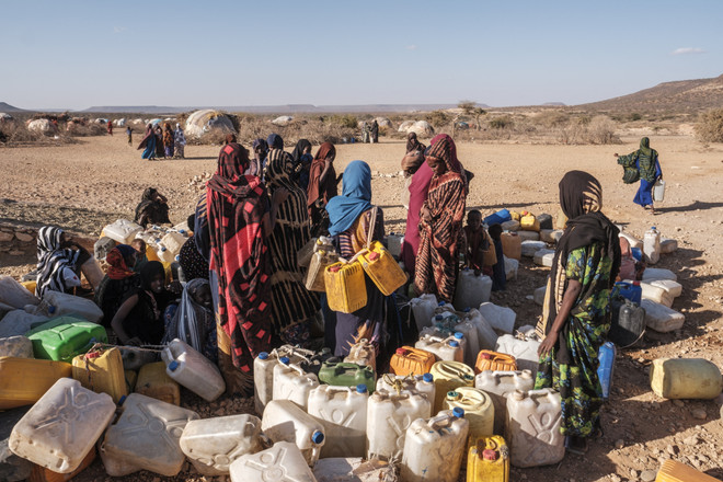 Người tị nạn tại Gode, Ethiopia. (Ảnh: AFP/TTXVN) ILO: Nhu cầu cấp bách là việc làm bền vững và công bằng xã hội ảnh 3