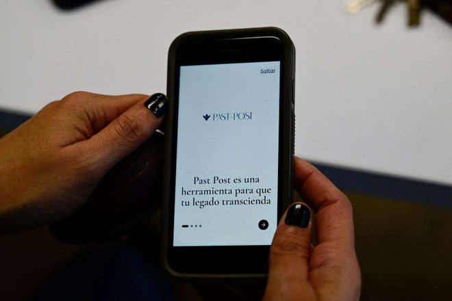 Ứng dụng giúp "kết nối" người quá cố với người thân sau khi qua đời ảnh 1