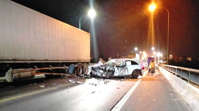 Tai nạn liên hoàn trên Quốc lộ 1A làm 3 người thương vong ảnh 1