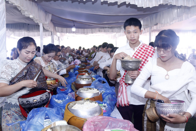 Đại lễ cầu siêu cho các anh hùng liệt sỹ Việt Nam hy sinh tại Lào ảnh 2