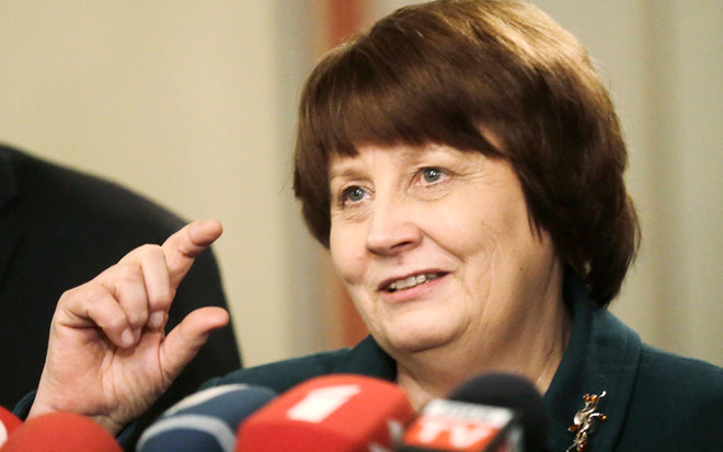 Bà Straujuma trở thành nữ Thủ tướng đầu tiên của Latvia ảnh 1