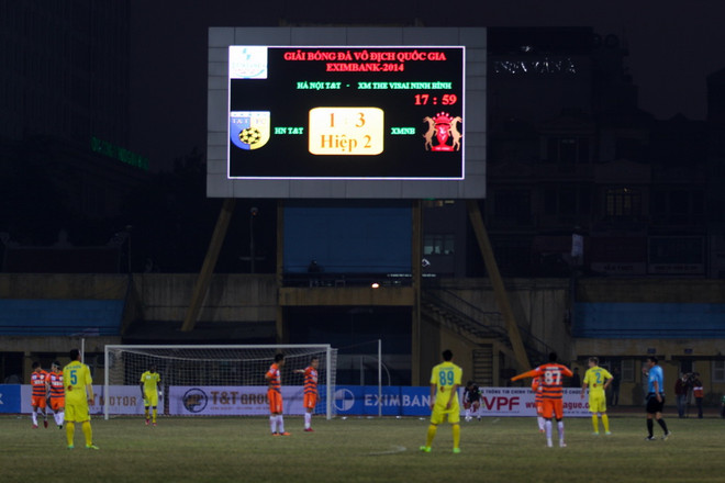 Thất bại này có thể là cú sốc lớn nhất vòng 3 V-League. (Ảnh: Minh Chiến/Vietnam+) Hà Nội T&T phản ứng dữ dội với trọng tài vì "bị xử ép" ảnh 12