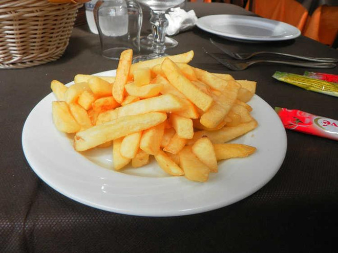 Mất thị giác vì... ăn khoai tây chiên trong nhiều năm liền ảnh 1