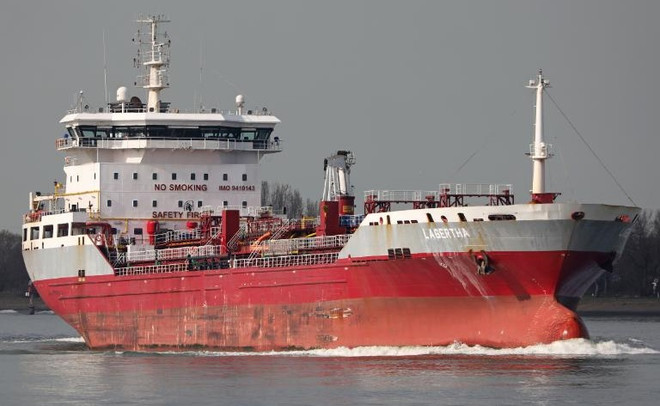 Tây Ban Nha bắt giữ một con tàu xả dầu trên Địa Trung Hải ảnh 1