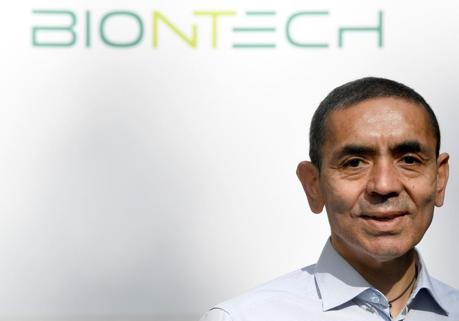 CEO BioNTech: Thế giới phải sống chung với COVID-19 trong 10 năm tới ảnh 1