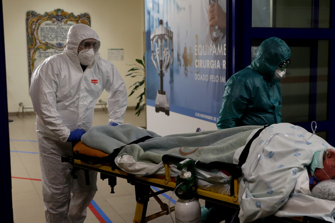 Bồ Đào Nha đang dần mất kiểm soát về dịch bệnh COVID-19. (Ảnh: AFP/TTXVN) WHO: Vẫn còn quá sớm để nới lỏng các lệnh phong tỏa ở châu Âu ảnh 2