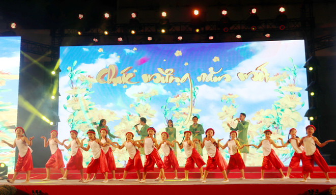 Gala Mai Vàng 2021: Tết yêu thương, đầy ắp nghĩa tình ảnh 1