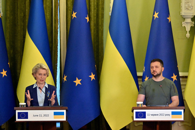 Chủ tịch EC von der Leyen thăm Ukraine nhân Ngày châu Âu ảnh 1