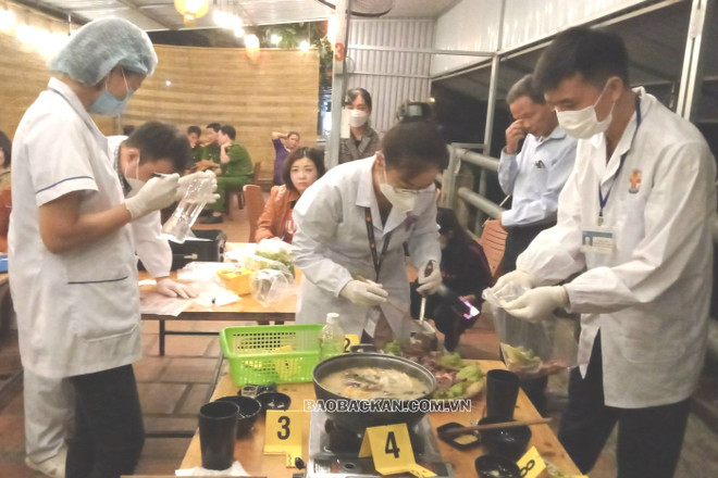 Bộ Y tế đề nghị làm rõ vụ 5 người nghi ngộ độc sau ăn lẩu ở Bắc Kạn ảnh 1
