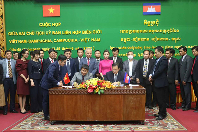 Cuộc họp hai Chủ tịch Ủy ban liên hợp biên giới Việt Nam-Campuchia ảnh 1