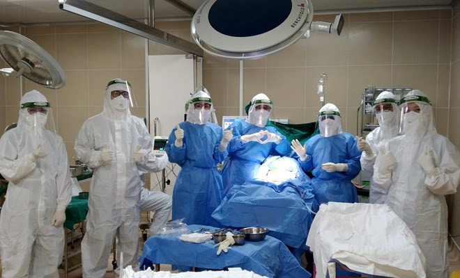 Cô gái Hà Lan hỗ trợ dinh dưỡng giúp các sản phụ mắc COVID-19 ảnh 2