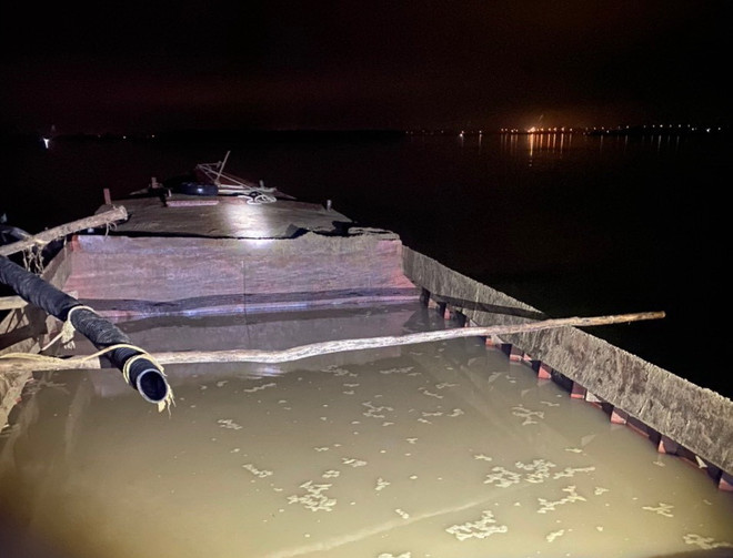 Quảng Bình: Xử lý vụ khai thác cát trái phép trên tuyến sông Nhật Lệ ảnh 1