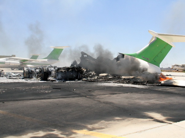 [Video] Lực lượng Hồi giáo Libya chiếm căn cứ quân sự ở Benghazi ảnh 1