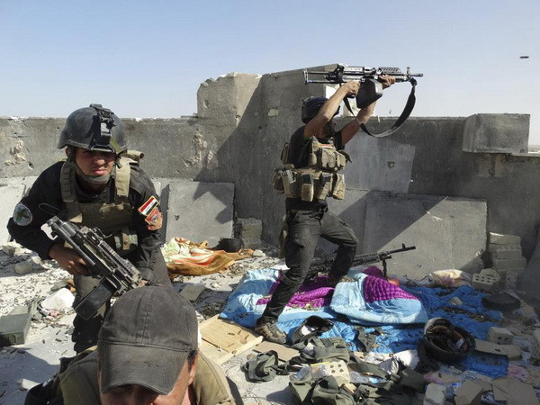 Iraq: Phiến quân ISIL phá hủy một cây cầu chiến lược ảnh 1