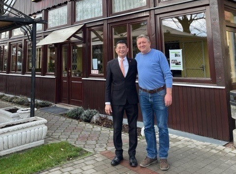 Tới thăm nơi lưu dấu chân Chủ tịch Hồ Chí Minh tại Slovakia ảnh 1