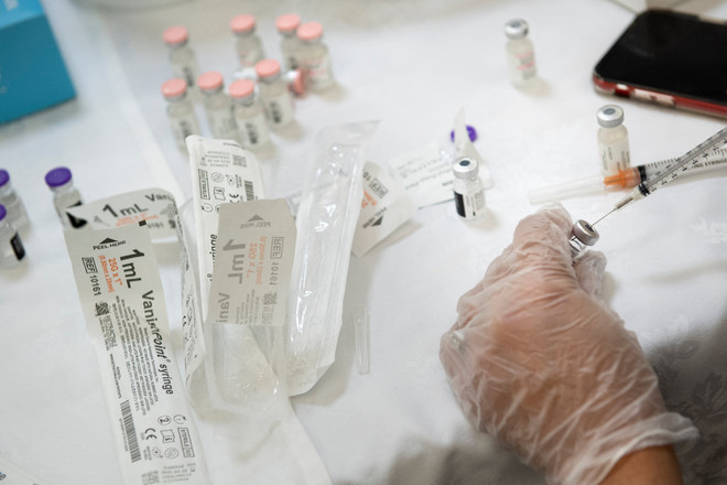 Pfizer xin cấp phép vaccine chống biến thể Omicron cho trẻ dưới 5 tuổi ảnh 1