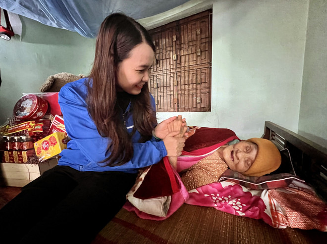 “Bữa cơm tất niên” đầm ấm tri ân các Mẹ Việt Nam Anh hùng ảnh 2