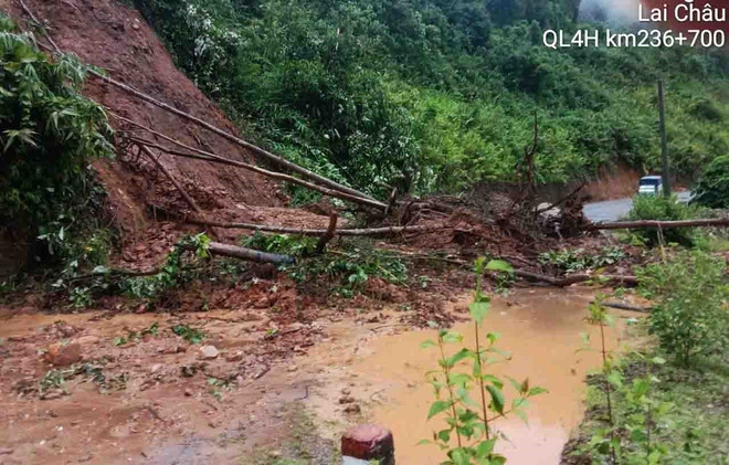 Lai Châu: Mưa lớn gây sạt lở, ách tắc giao thông tại nhiều tuyến đường ảnh 1