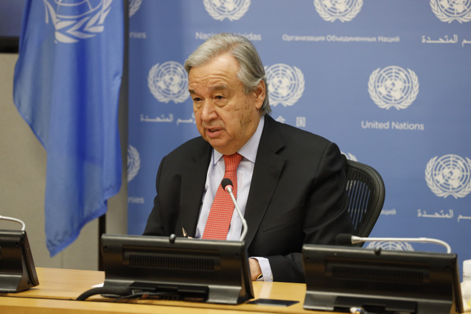 Tổng Thư ký Liên hợp quốc Antonio Guterres phát biểu trong cuộc họp báo tại New York, Mỹ, ngày 18/2/2021. (Ảnh: THX/TTXVN) LHQ hoan nghênh Mỹ tham gia trở lại Hiệp định biến đổi khí hậu Paris ảnh 1