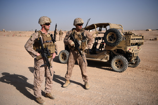 Binh sỹ Mỹ tại căn cứ quân sự Shorab ở tỉnh Helmand, Afghanistan. (Ảnh: AFP/TTXVN) Mỹ và Pakistan xem xét khả năng hoãn rút quân khỏi Afghanistan ảnh 1