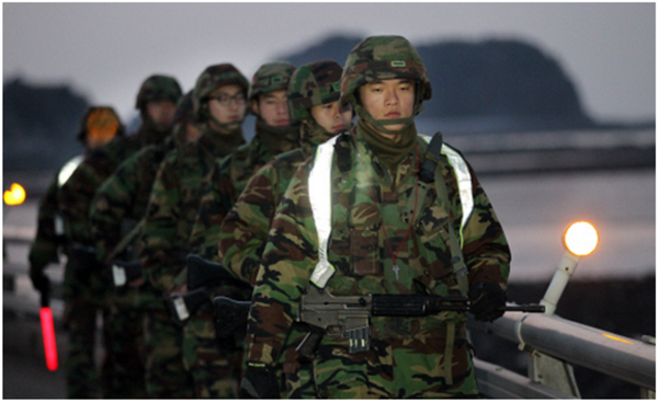 Triều Tiên đe dọa tấn công hòn đảo tiền tiêu của Hàn Quốc ảnh 1