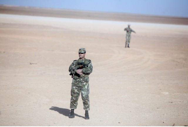 Algeria triển khai thêm 5.000 binh sỹ bảo vệ các mỏ khí đốt ảnh 1