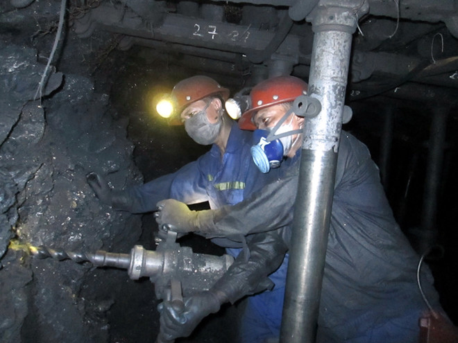 Quảng Ninh: Bị khoan đập vào người, một công nhân ngành than tử vong ảnh 1