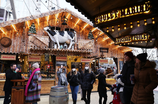 Nga lên kế hoạch phòng chống Omicron, EU thận trọng với biến thể mới ảnh 2