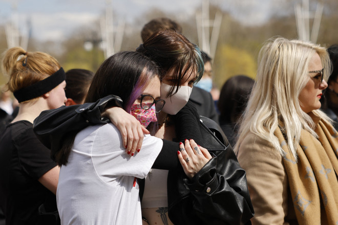 Anh kêu gọi người dân không tụ tập tưởng nhớ Thân vương Philip do dịch ảnh 1