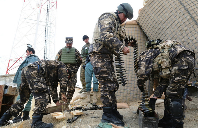 Nga tuyên bố sẵn sàng cung cấp các loại vũ khí cho Afghanistan ảnh 1