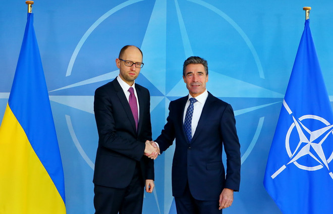Yatsenyuk: Kiev sẽ sớm ký thỏa thuận liên kết với EU ảnh 1