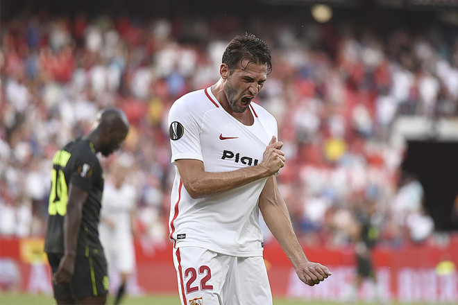 Manchester United khao khát đòi lại món nợ từ Sevilla ảnh 2