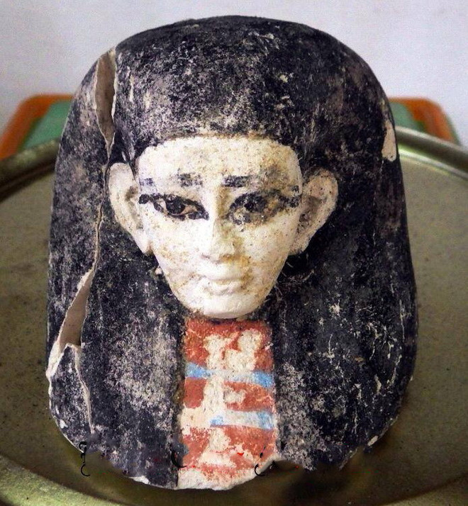 Ai Cập phát hiện hai khu lăng mộ cách đây 2.500 năm ảnh 2