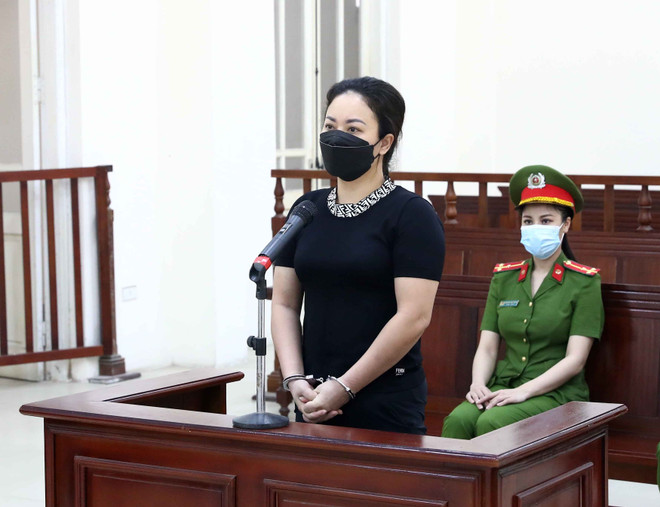 12 tháng tù giam với chủ quán karaoke chống đối lực lượng phòng dịch ảnh 2