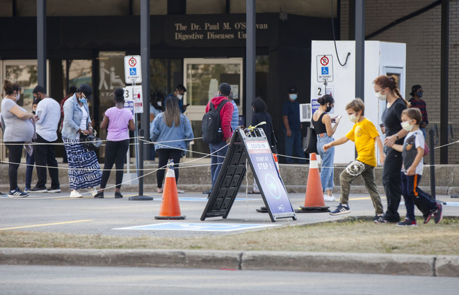 Tây Ban Nha sắp phong tỏa thủ đô Madrid, Canada tiếp tục cấm nhập cảnh ảnh 1