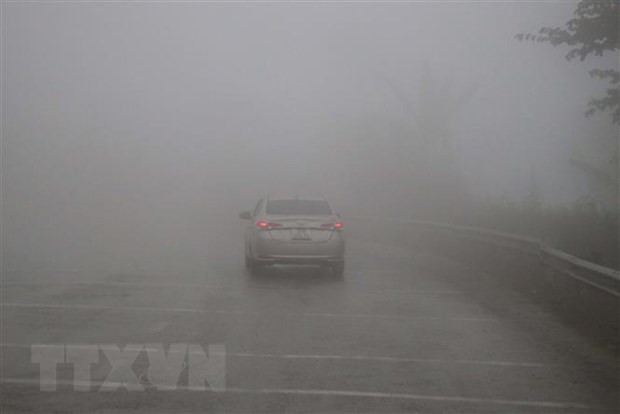 Đêm 31/1 và sáng 1/2, Thủ đô Hà Nội có mưa nhỏ rải rác, trời rét ảnh 1