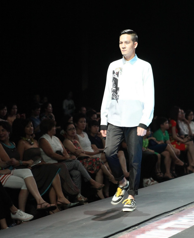 [Photo] Rực rỡ sắc màu cùng Tuần lễ thời trang Thu-Đông 2014 ảnh 3