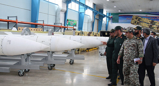 Hệ thống tên lửa phòng không Sayyad-2 của Iran. (Ảnh: AFP) Iran tuyên bố sản xuất hệ thống phòng không laser ảnh 1