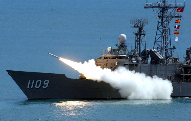 Trung Quốc đe dọa dùng vũ lực phản đối Mỹ bán tàu chiến cho Đài Loan ảnh 1