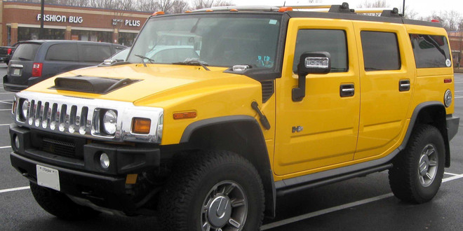 "Quái vật khổng lồ" Hummer H2. (Ảnh: Electrek) General Motors cân nhắc "hồi sinh" dòng xe Hummer với động cơ điện ảnh 1