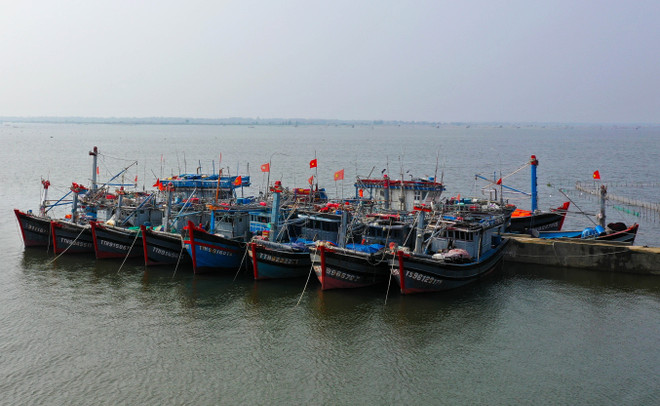 Bắc Bộ mưa dông, tàu thuyền đề phòng nguy cơ gặp lốc xoáy ảnh 1