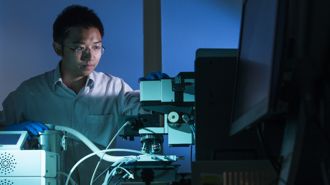 Australia tài trợ Tiến sỹ người Việt phát triển công nghệ pin Mặt Trời ảnh 1