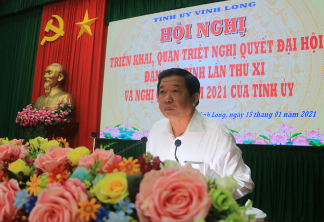 Phó Bí thư Thường trực Tỉnh ủy Vĩnh Long Bùi Văn Nghiêm phát biểu tại Hội nghị. (Ảnh: Phạm Minh Tuấn/TTXVN) Vĩnh Long tập trung cải cách hành chính, xây dựng chính quyền điện tử ảnh 1
