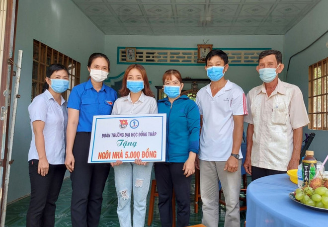 Ấm áp những “Ngôi nhà 5.000 đồng” dành tặng sinh viên nghèo ảnh 2