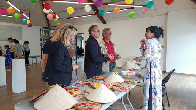 Nửa thế kỷ quan hệ Việt Nam và Pháp tỏa sáng ở Larmor-Plage ảnh 2