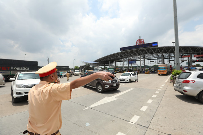 Công an Thủ đô vừa chống dịch, vừa đảm bảo trật tự, an toàn xã hội ảnh 2