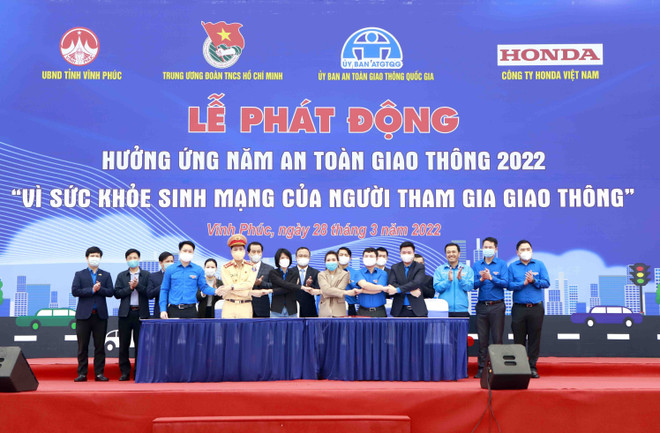 Phát huy vai trò đoàn viên trong đảm bảo trật tự an toàn giao thông ảnh 2