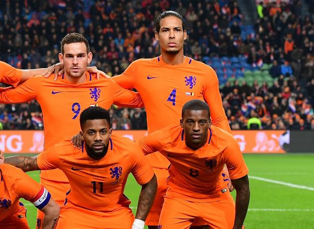 EURO 2020: Không Van Dijk, ai sẽ là thủ lĩnh của Cơn lốc màu Da cam? ảnh 2